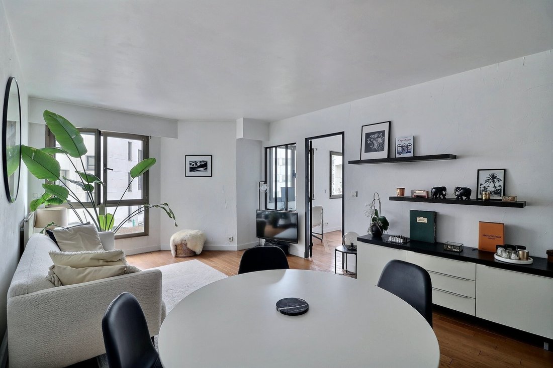 Apartment in Hôtel de Ville-Planchette, Levallois-Perret, France 4 - 16079832