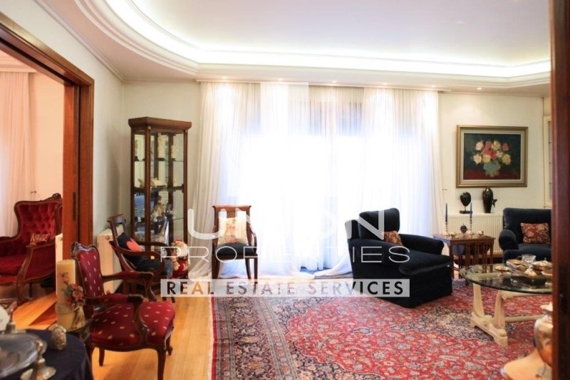 Apartment in Sunoikia Kolonakiou, 1st District of Athens, Athens 3 - 16081102