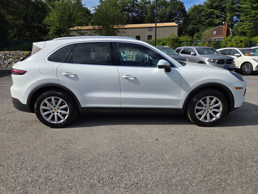 Suv in Charlton, MA, United States 2 - 16080301