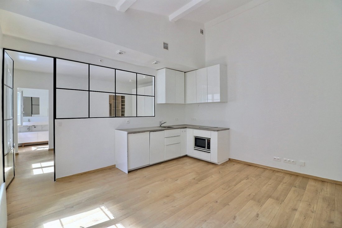 Apartment in Lorette-Martyrs, Paris 9e Arrondissement, Paris 4 - 16079694