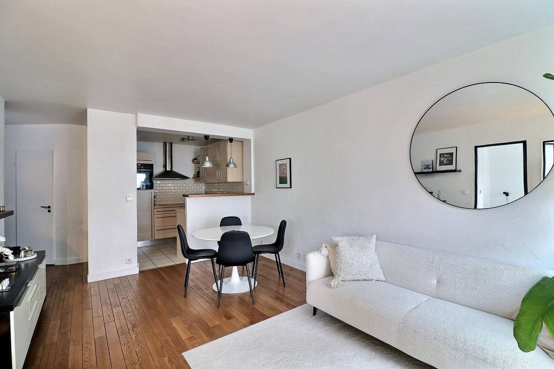 Apartment in Hôtel de Ville-Planchette, Levallois-Perret, France 2 - 16079832