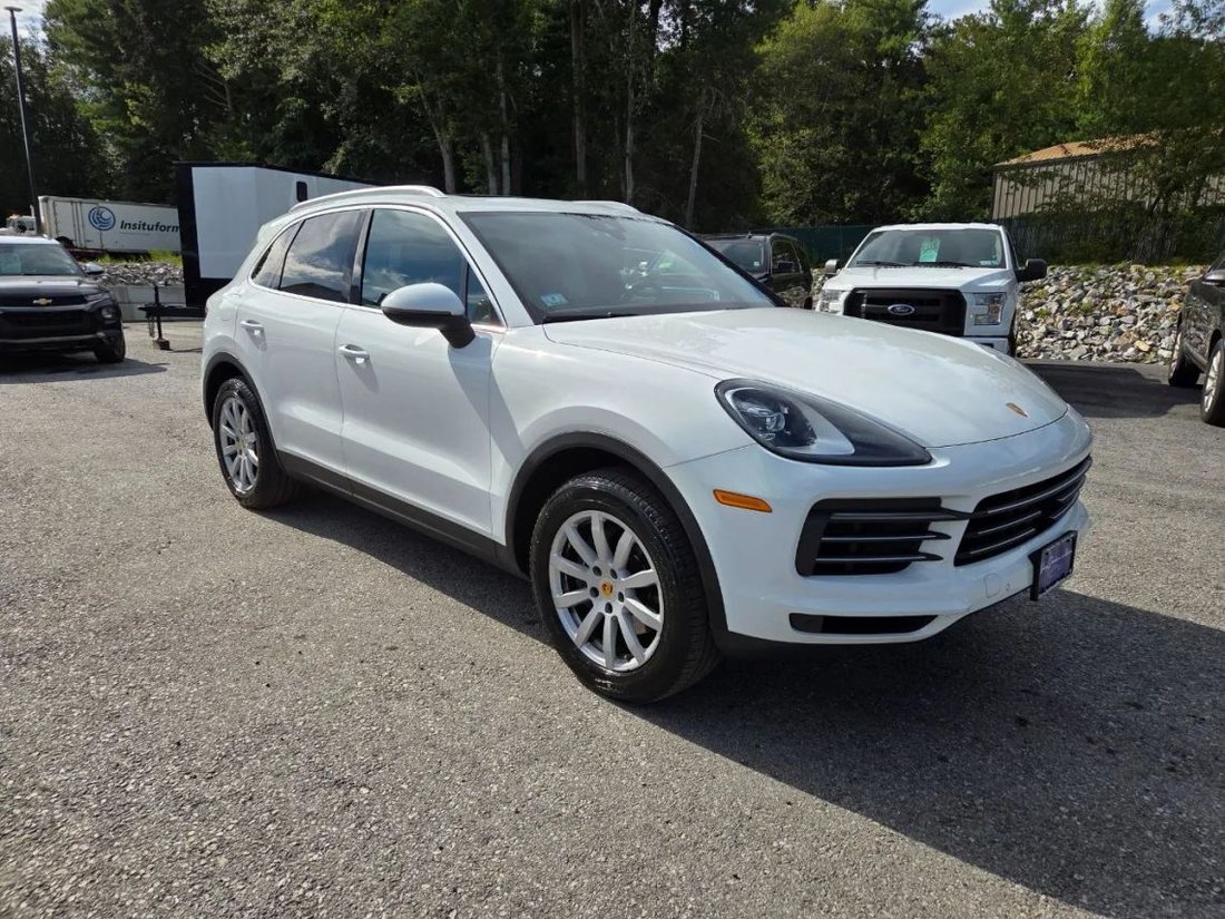 Suv in Charlton, MA, United States 1 - 16080301