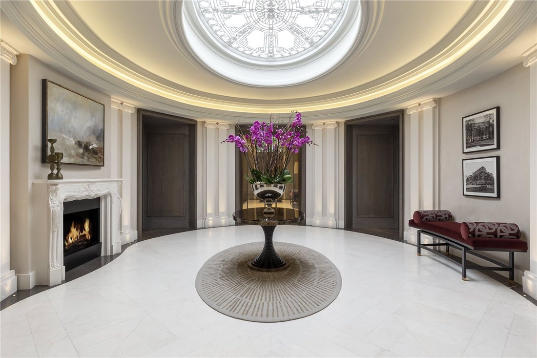 Apartment in Mayfair, Westminster, England 1 - 16080257