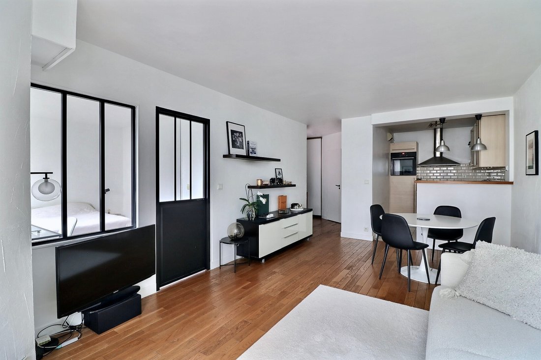 Apartment in Hôtel de Ville-Planchette, Levallois-Perret, France 5 - 16079832
