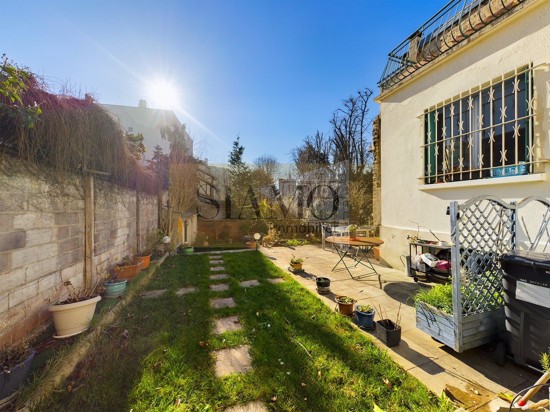 House in Vincennes, Ile-de-France, France 1 - 16079417