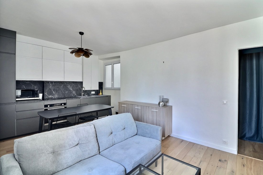 Apartment in Batignolles-Cardinet, Paris 17e Arrondissement, Paris 3 - 16079662