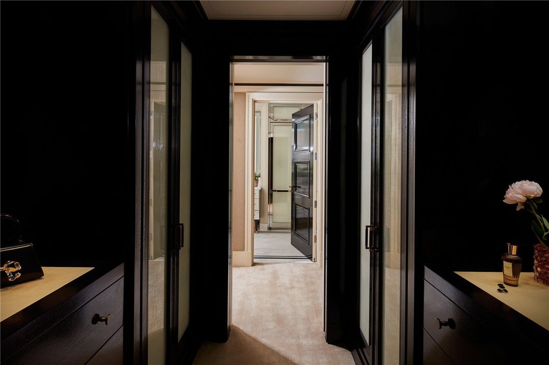 Apartment in Piccadilly, Westminster, England 5 - 16080242