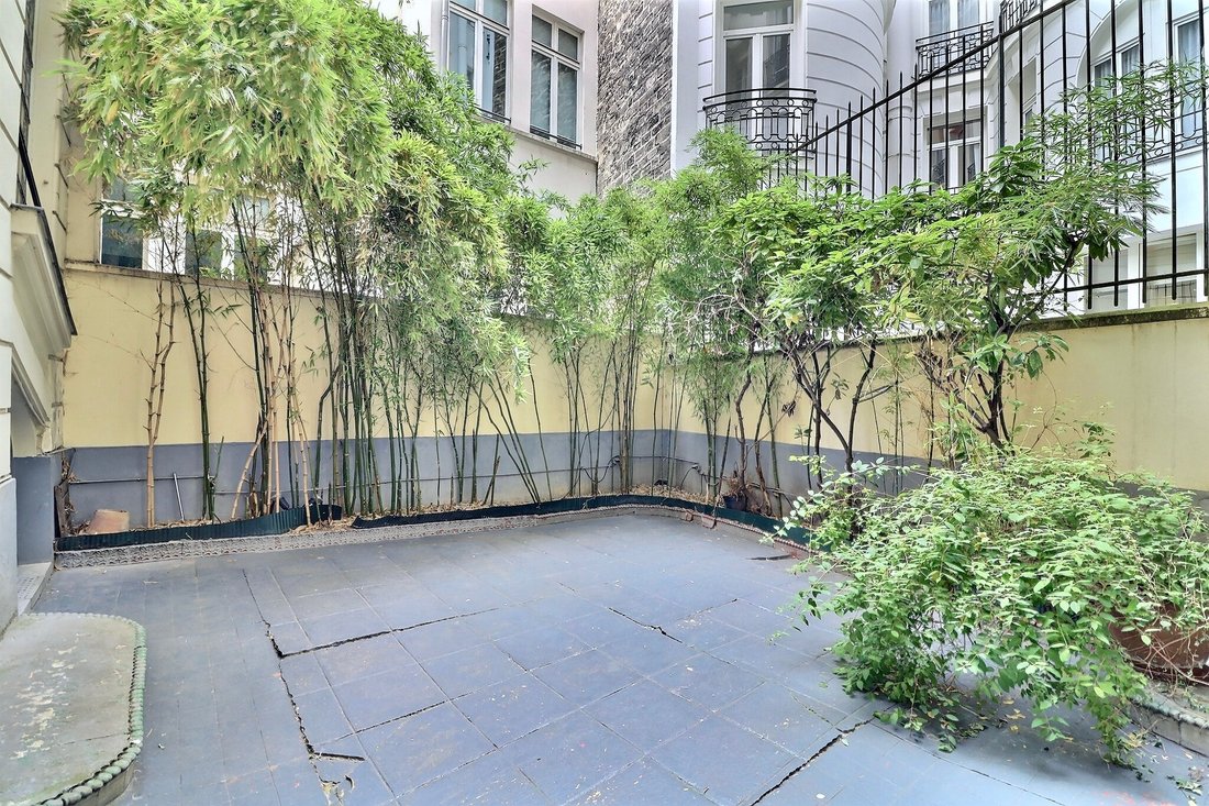 Apartment in Elysées-Madeleine, Paris 8e Arrondissement, Paris 4 - 16079961