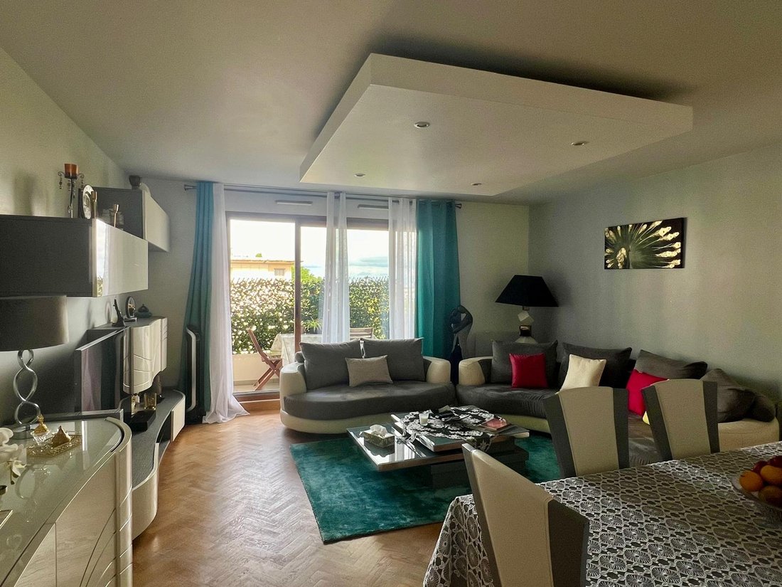Apartment in Centre Ville-Sarments, Châtillon, France 4 - 16079405