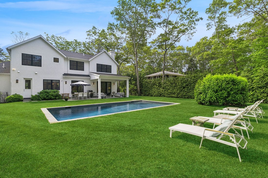 East Hampton, New York, United States 2 - 16081328