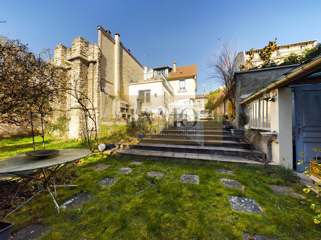 House in Vincennes, Ile-de-France, France 2 - 16079417