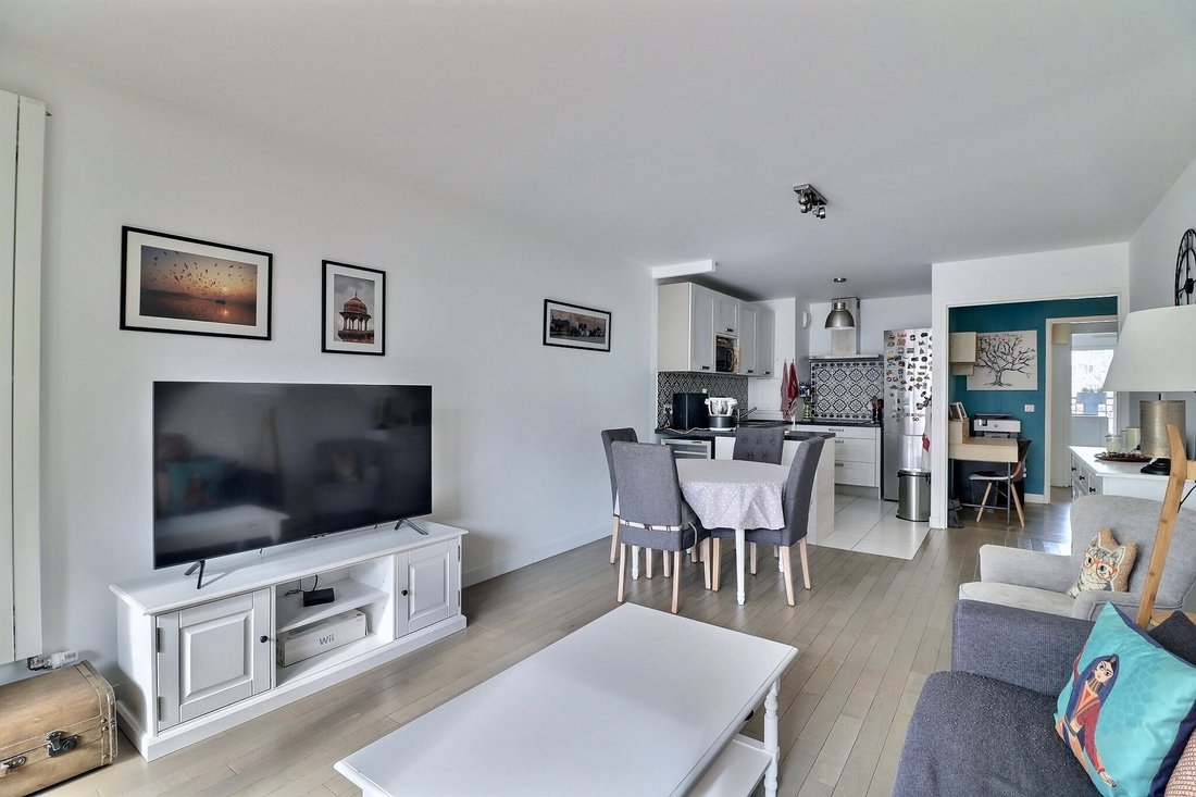 Apartment in Hôtel de Ville-Planchette, Levallois-Perret, France 4 - 16079929