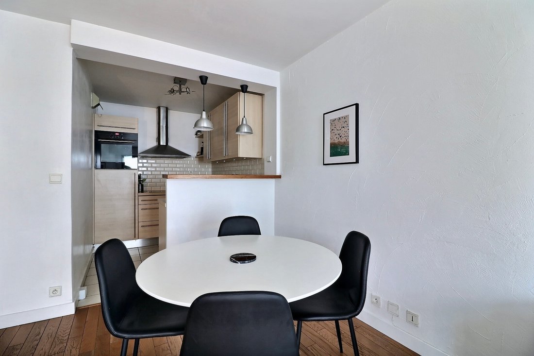 Apartment in Hôtel de Ville-Planchette, Levallois-Perret, France 3 - 16079832