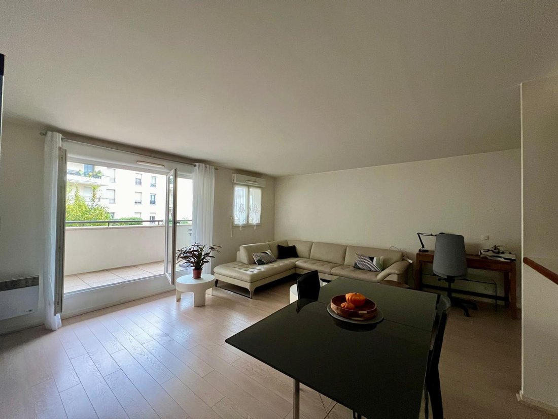 Apartment in Centre Ville-Sarments, Châtillon, France 3 - 16079431
