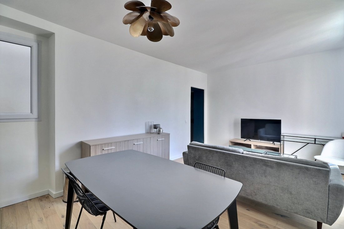 Apartment in Batignolles-Cardinet, Paris 17e Arrondissement, Paris 4 - 16079662