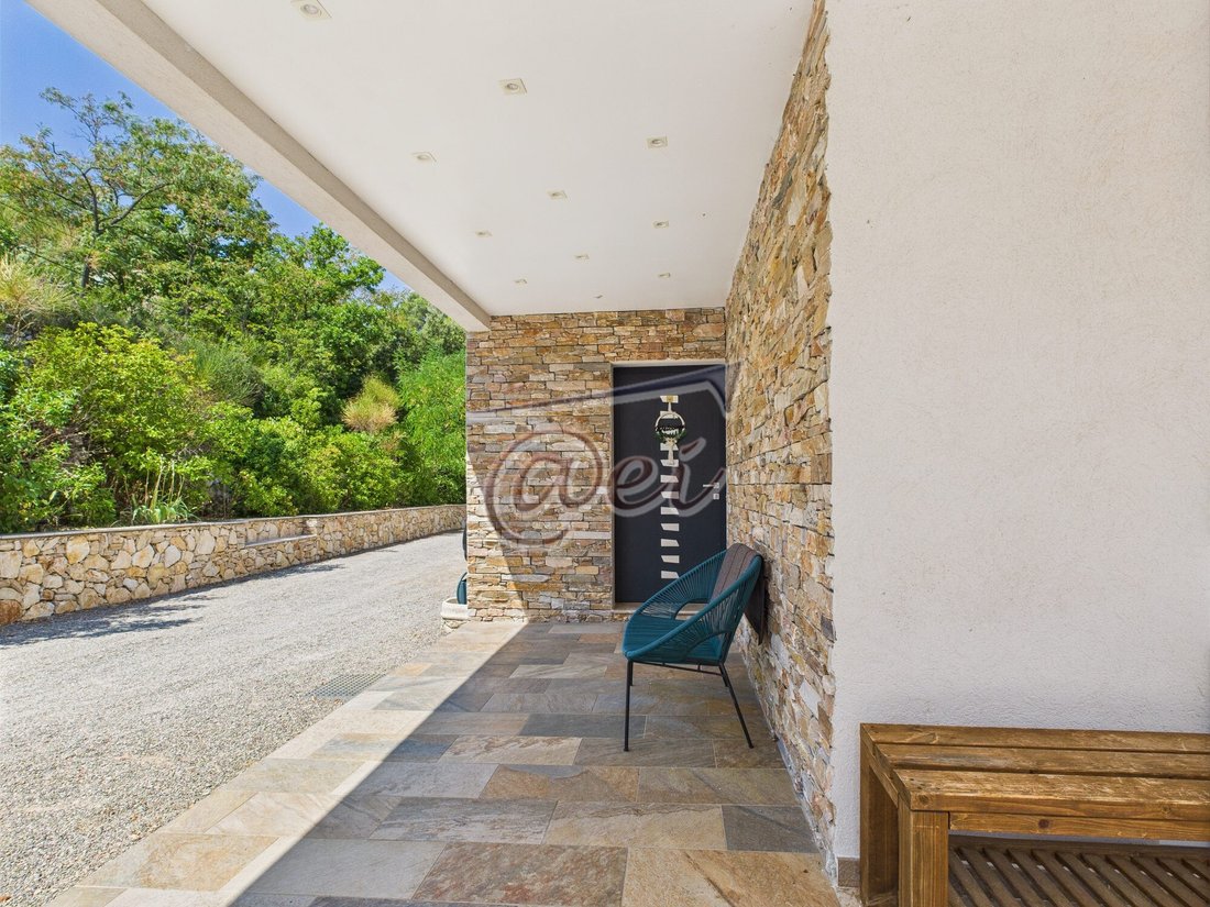 Villa in Barjols, Provence-Alpes-Côte d'Azur, France 2 - 16083239