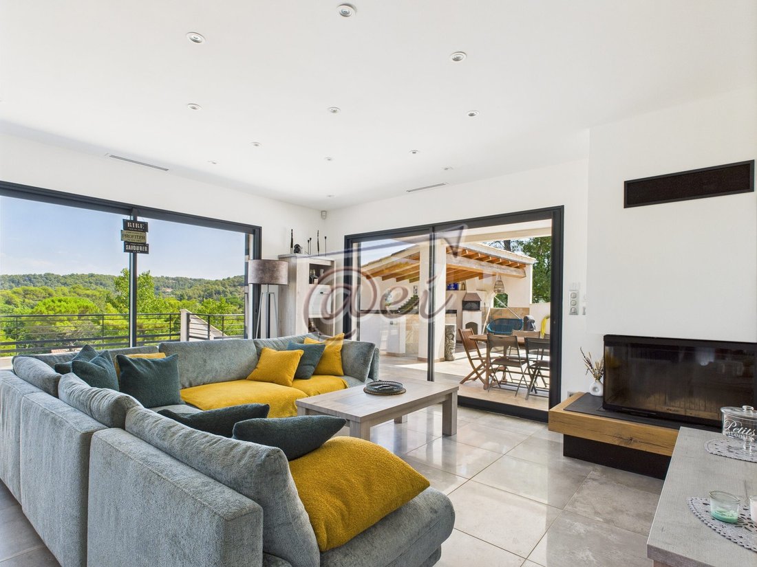 Villa in Barjols, Provence-Alpes-Côte d'Azur, France 4 - 16083239