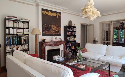 Elegant 18th Century Manor With Towers In The Heart Of Gascony