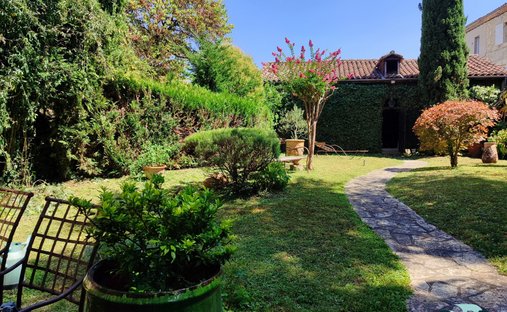 Elegant 18th Century Manor With Towers In The Heart Of Gascony