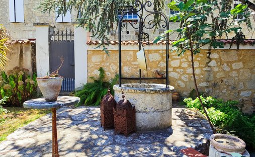 Elegant 18th Century Manor With Towers In The Heart Of Gascony