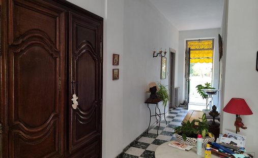 Elegant 18th Century Manor With Towers In The Heart Of Gascony