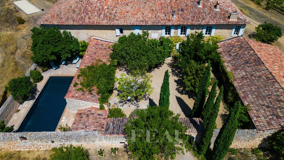 Estate in Manosque, Provence-Alpes-Côte d'Azur, France 1 - 16082254