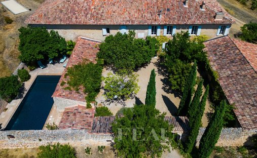 Estate in Manosque, Provence-Alpes-Côte d'Azur, France 1
