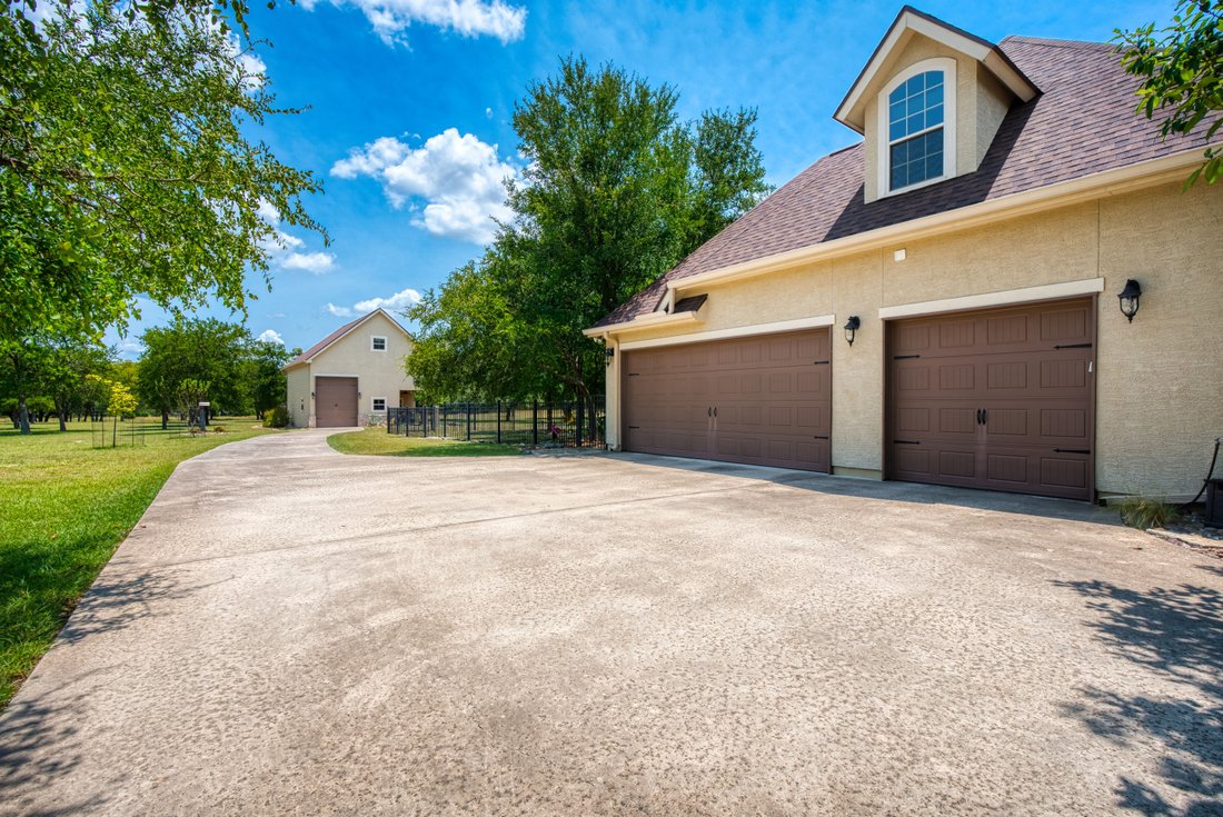 House in Bandera, Texas, United States 3 - 16083593