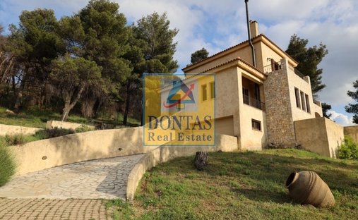 House in Oropos, Attica, Greece 1
