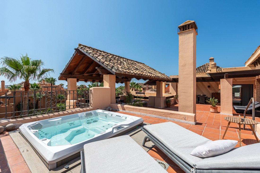 Penthouse in San Pedro de Alcantara, Andalusia, Spain 2 - 16082522