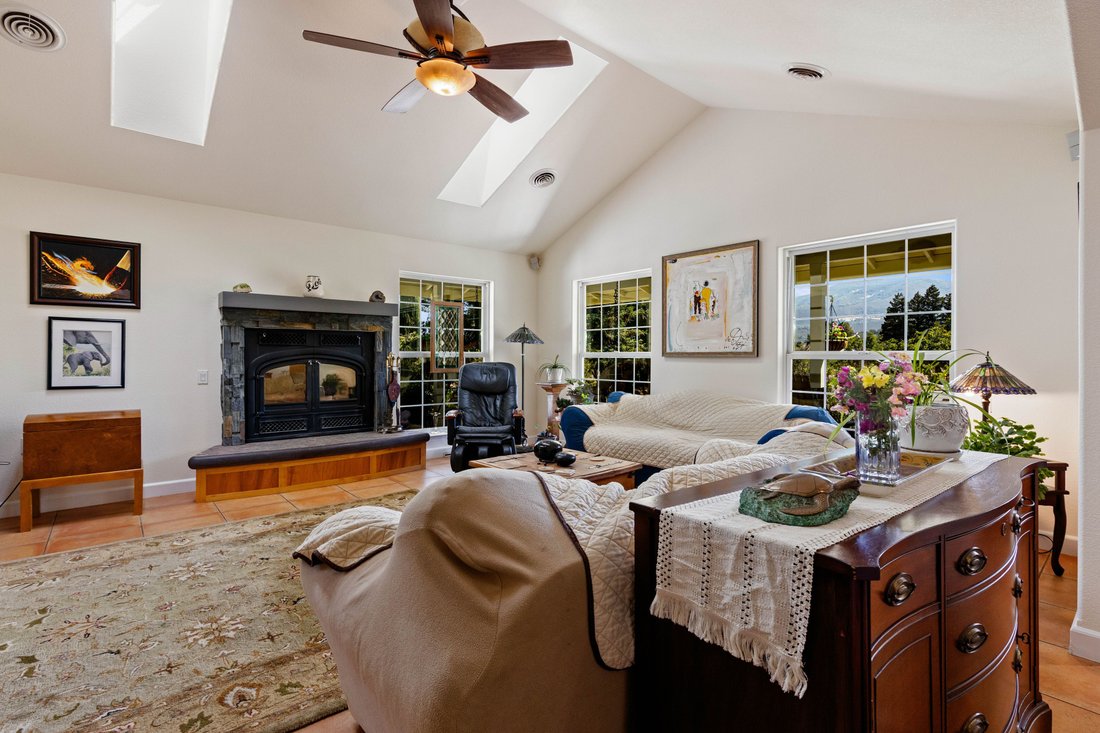 House in Kelseyville, California, United States 4 - 16083427
