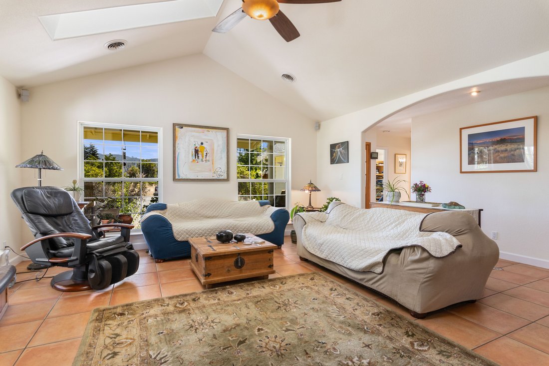 House in Kelseyville, California, United States 5 - 16083427
