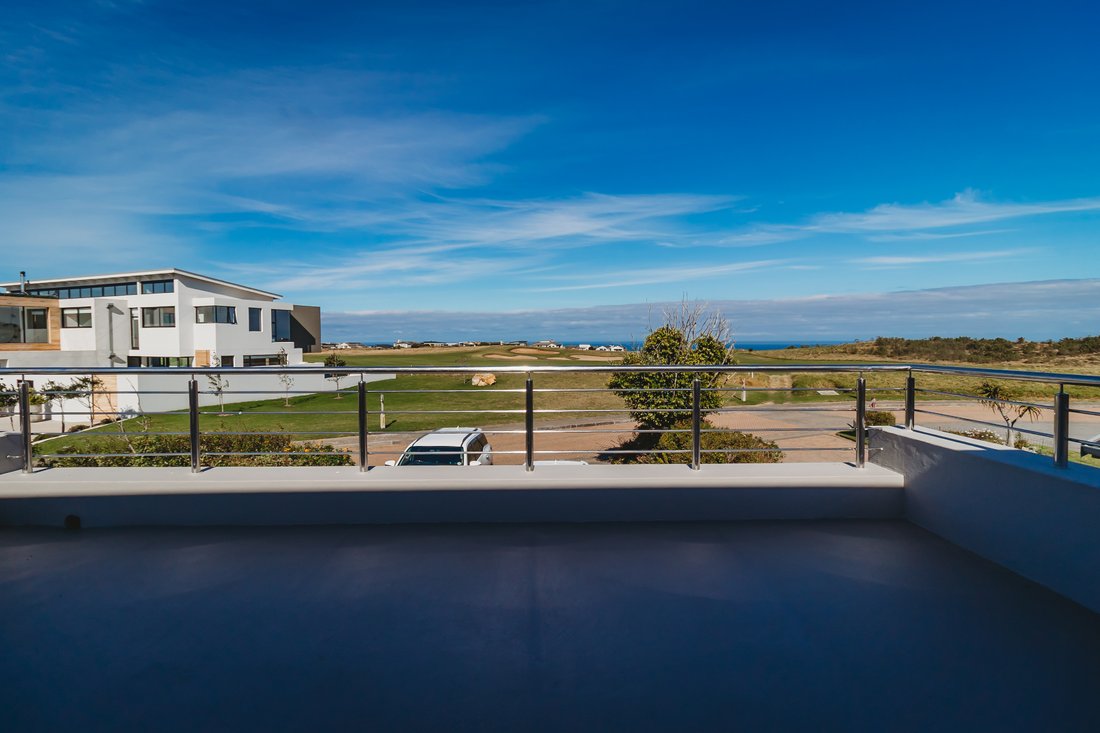 House in Herolds Bay, Western Cape, South Africa 4 - 16083497