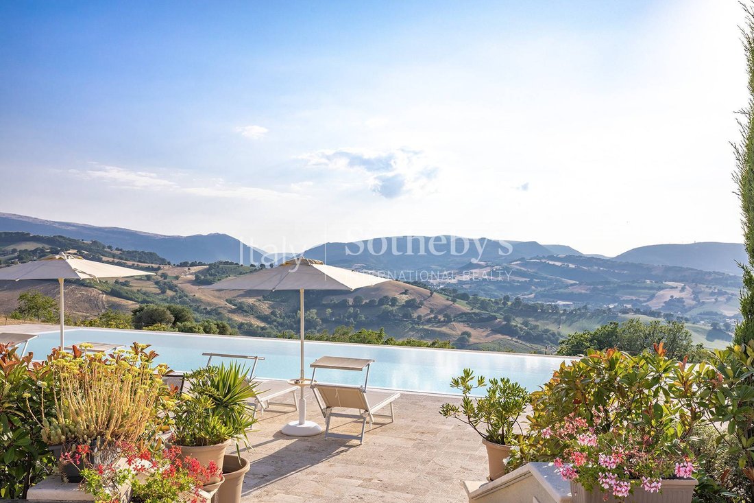 House in Tolentino, Marche, Italy 3 - 16083453