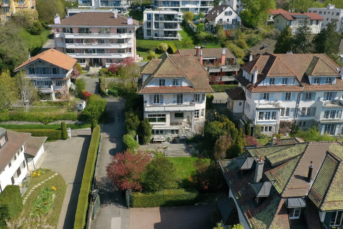 Beautiful Property From The Beginning Of The Century In Lausanne