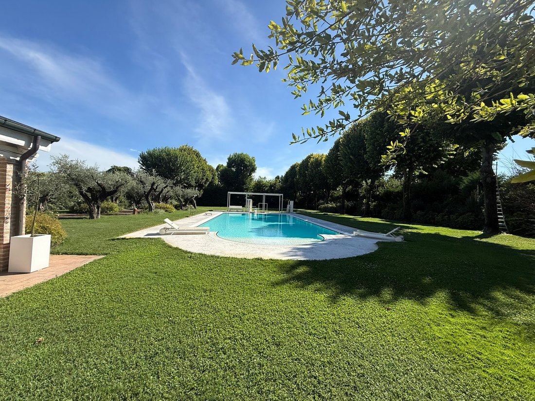 Villa in Fosso, Veneto, Italy 5 - 16088941