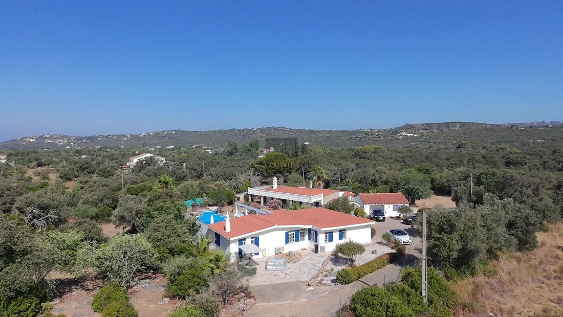 Villa in Santa Barbara de Nexe, Algarve, Portugal 2 - 16084589