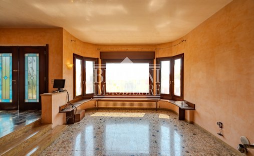 Villa in Creazzo, Venetien, Italien 1