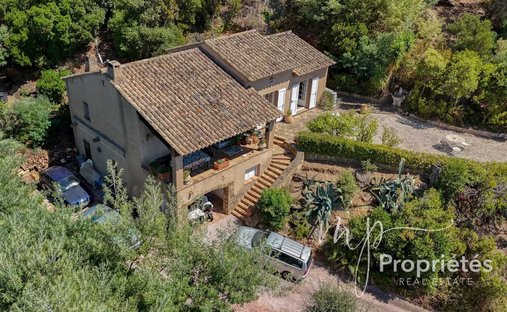 House in Sud, Cavalaire-sur-Mer, France 1