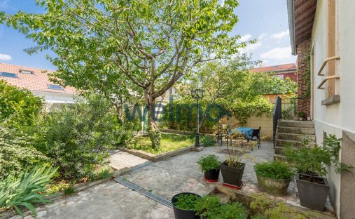 House in Ormes, Romainville, France 1