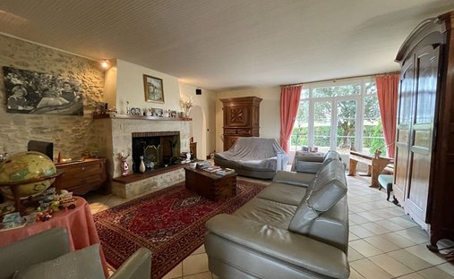 Castle for Sale in Monségur, Nouvelle-Aquitaine, France