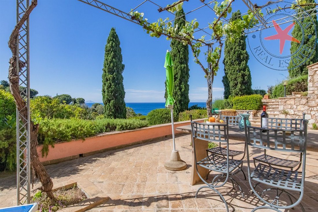Villa in Capoliveri, Tuscany, Italy 3 - 16084837