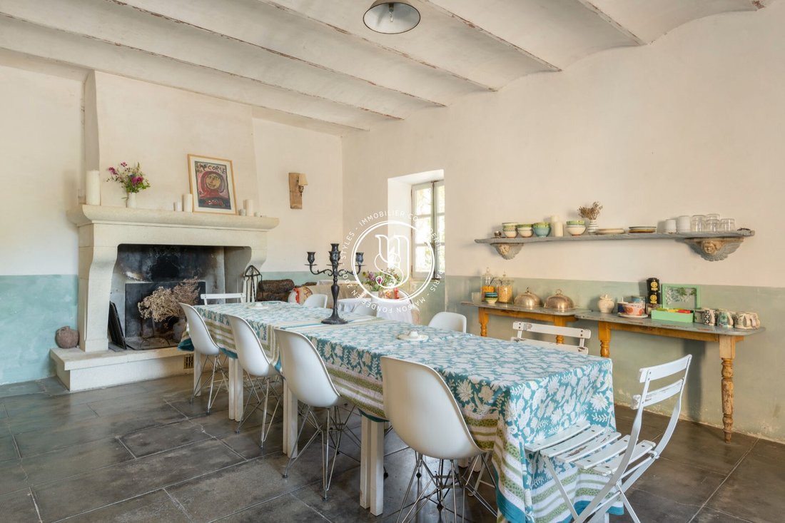 Villa in Uzès, Occitania, France 2 - 16084265