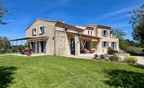 Estate in Secteur Sud, Pernes-les-Fontaines, France 1