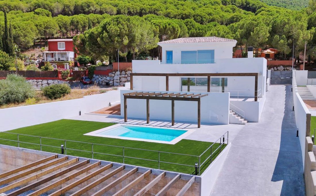Villa in Alhaurin de la Torre, Andalusia, Spain 1 - 16083753