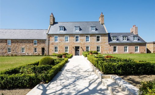 House in England 1