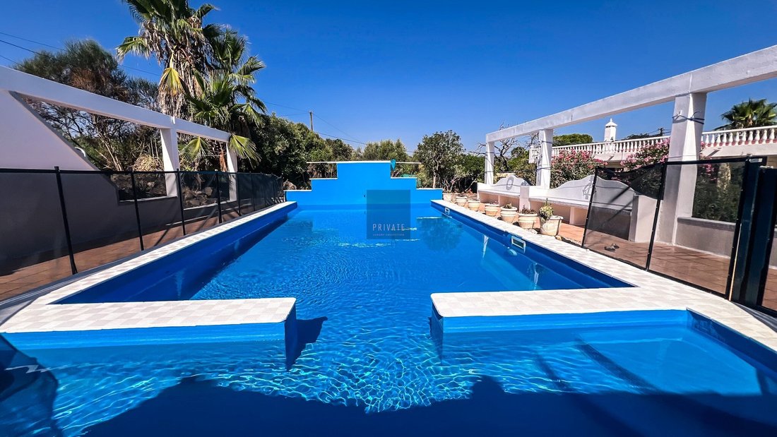 Villa in Santa Barbara de Nexe, Algarve, Portugal 3 - 16084589