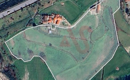 Farm Ranch in Silvares, Pias, Nogueira e Alvarenga, Distrikt Porto, Portugal 1