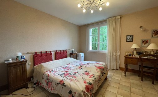 Castle for Sale in Monségur, Nouvelle-Aquitaine, France