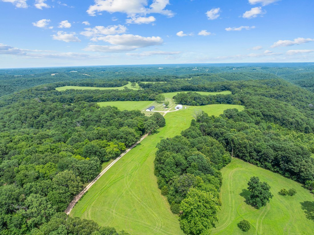 Farm Ranch in Cape Fair, Missouri, United States 3 - 16088763